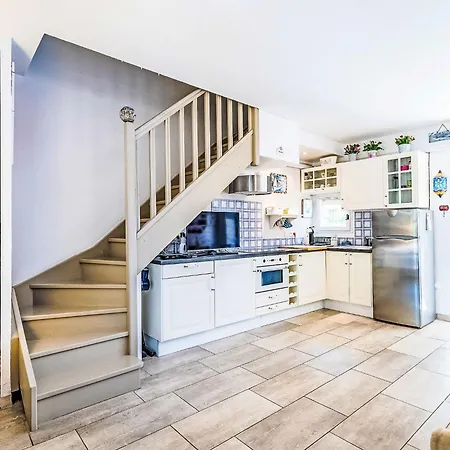 بيت للعطل Les Parcs De Gassin-1 By Interhome *